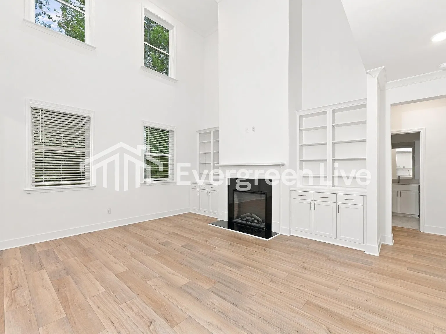 4 bed, 3.0 bath, 2996 sqft, $3,445 — Photo 3