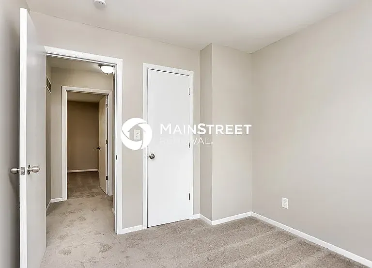 1700 Birch St — Photo 5