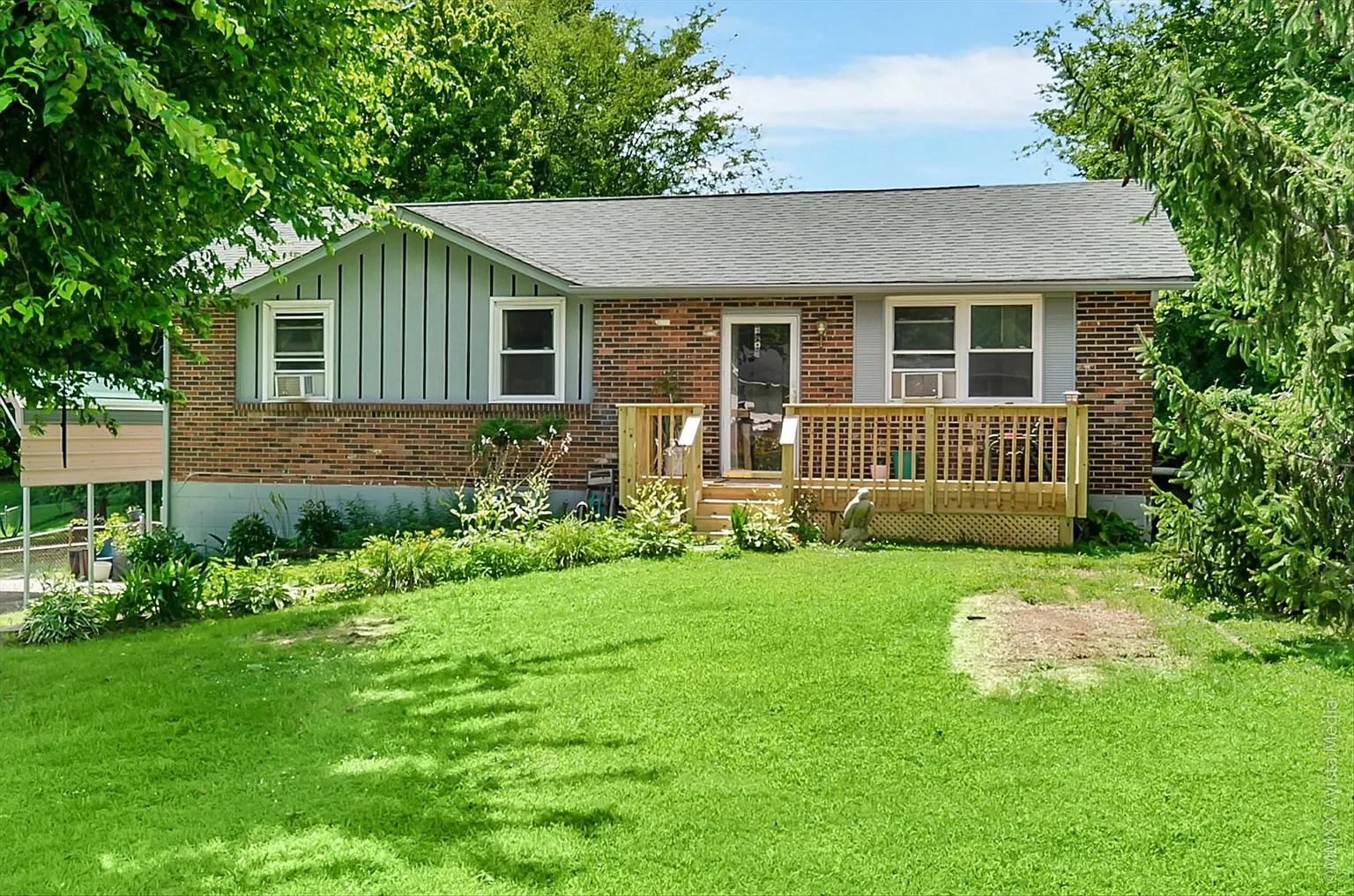 870 Fortoria Dr photo 1