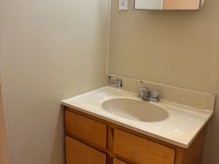 304 Carmel Dr — Photo 6
