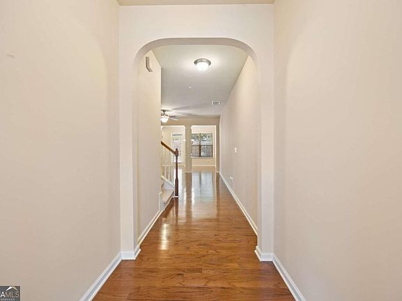 4th image of 2296 Thackery Rd