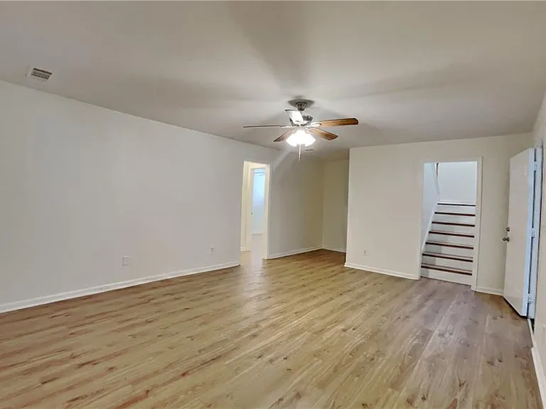 530 Alcovy Springs Dr — Photo 4
