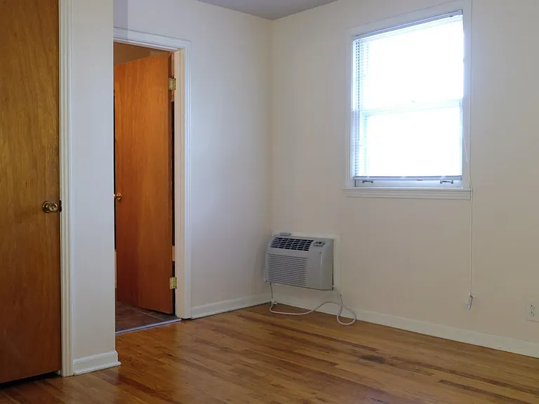 2540 Sharondale Dr #3 — Photo 4