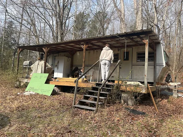 220 Wells Loop, New Johnsonville, TN 37134