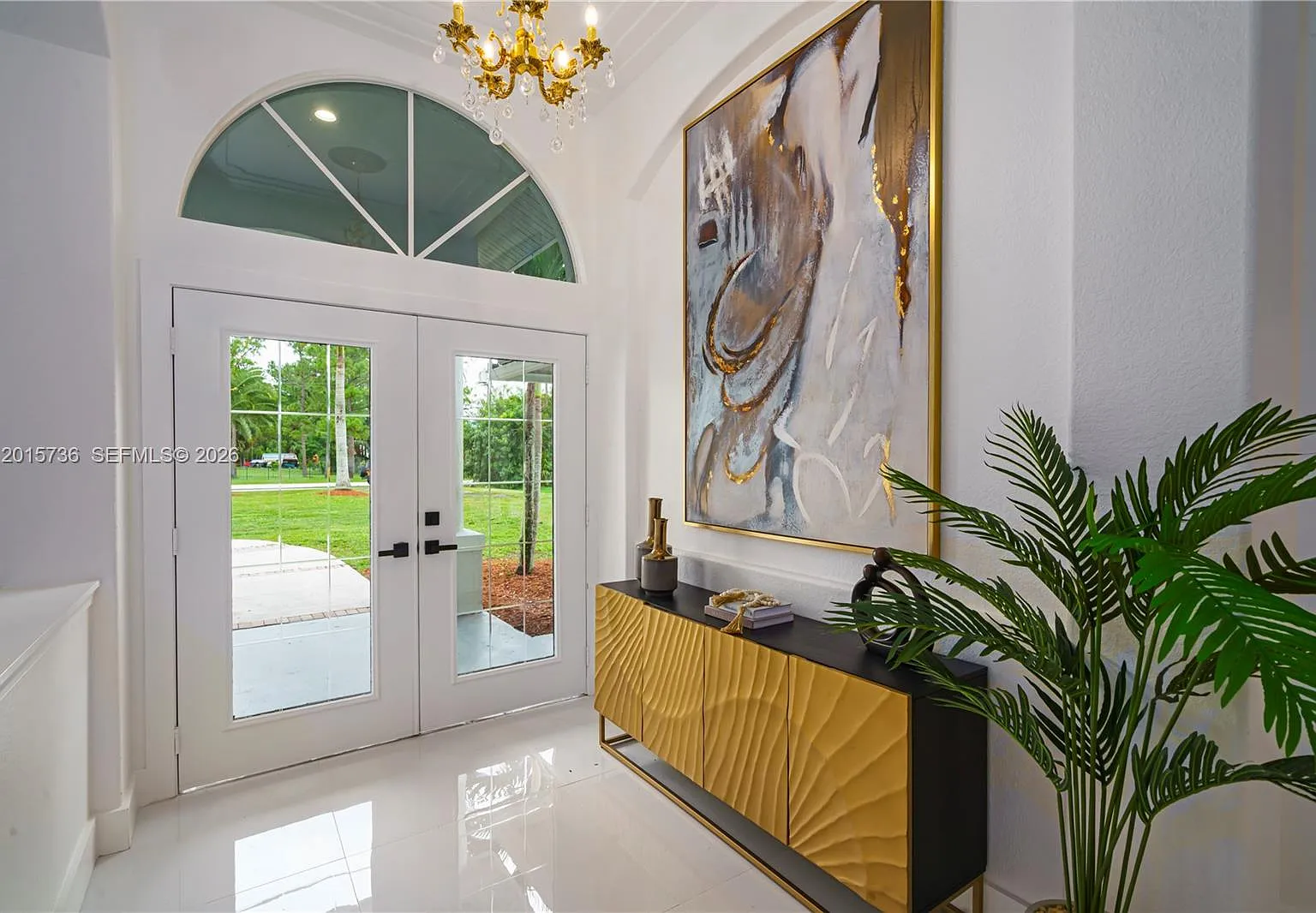 8 bed, 5.0 bath, 3639 sqft, $12,995 — Photo 4