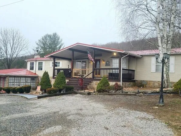 8409 Fleming Valley Ln, Pound, VA 24279