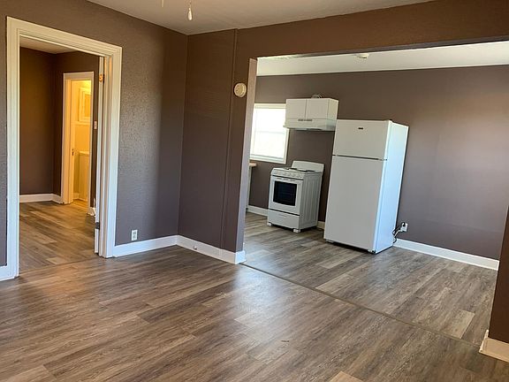 3rd image of 107 E Highland Blvd