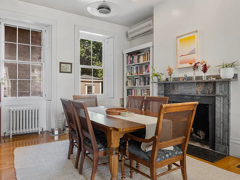 13 Harvard St #2 — Photo 5