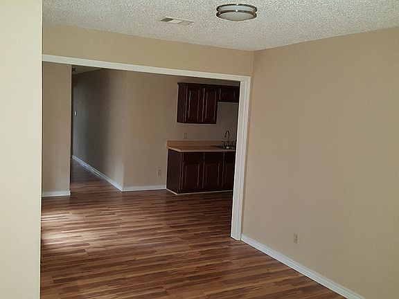 4th image of 1900 N Irving Heights Dr
