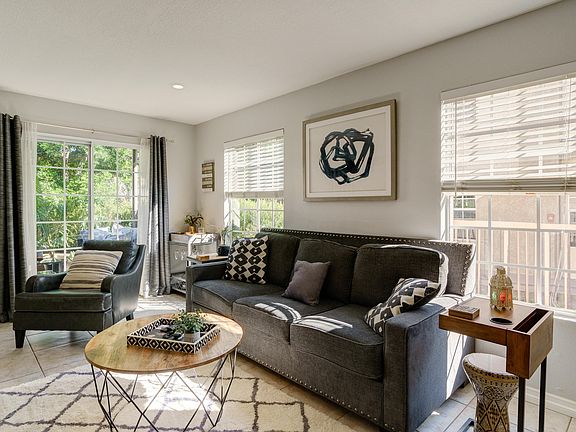 2nd image of 77 N Michigan Ave APT 4