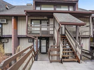 1599 Treetop Trl, Akron, OH 44313