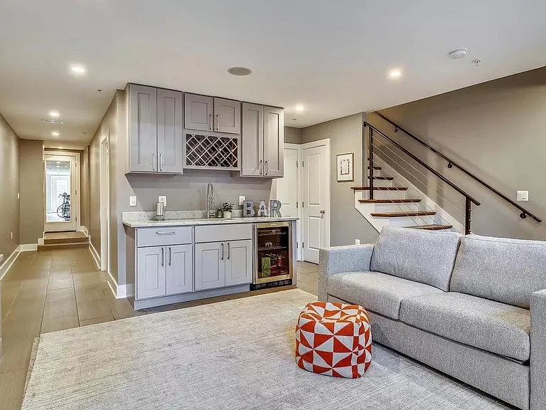 730 Girard St NW #1 — Photo 17