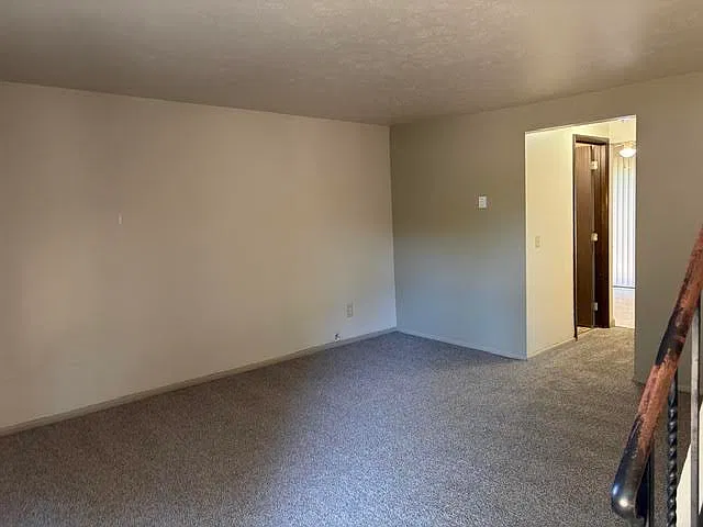 2 bed, 1.5 bath, $1,119 — Photo 2