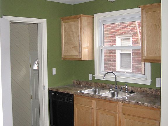 kitchen w/ new cherry floor