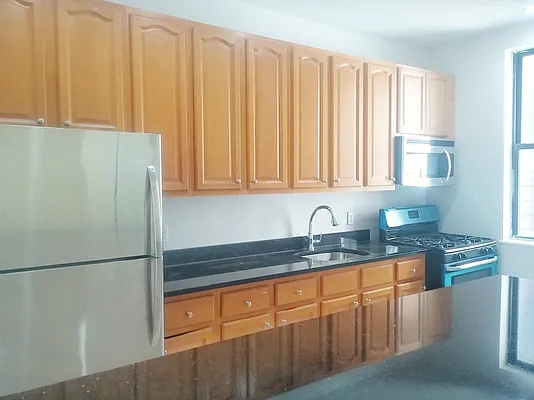 Rented by Bohemia Realty Group | media 11