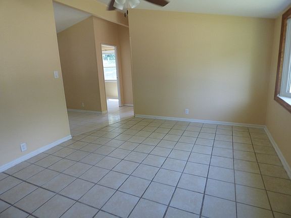 5th image of 214 Home Dr