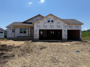 2736 Amber Valley Rd, Cedar Falls, IA 50613