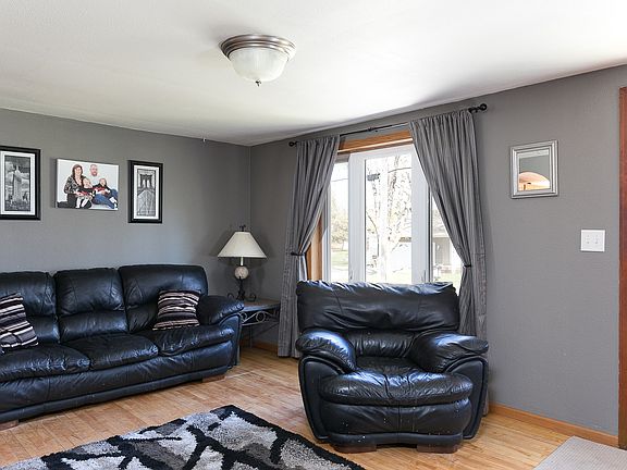 Alternate View of Living Rm