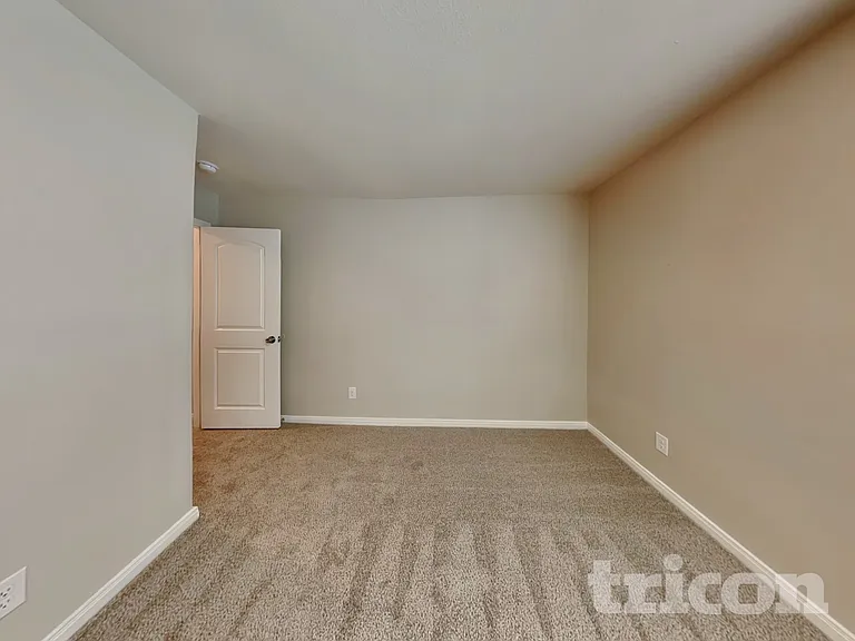3022 Citron Gdn — Photo 13