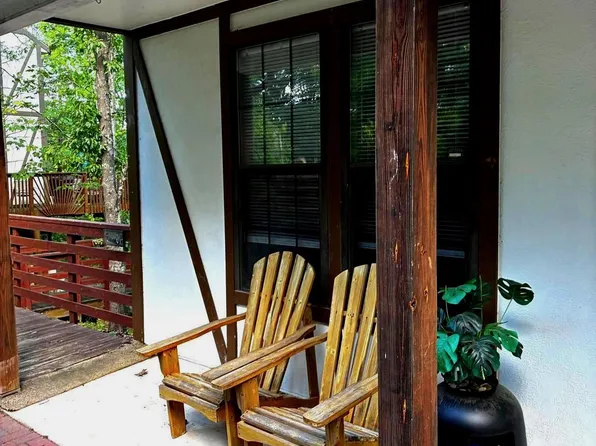 529 King St #16B, Basye, VA 22810