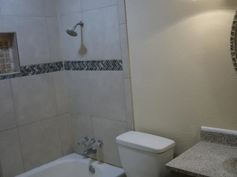 1109 Villa Downs Dr — Photo 14