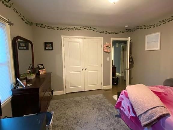 3rd image of 93 Huxley Ave