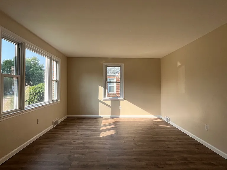 27 Woodland Rd — Photo 9
