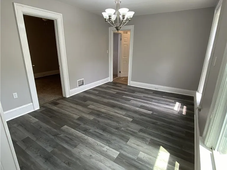 811 Columbus Pkwy — Photo 7