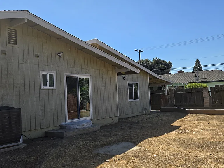 1125 S Mountain St — Photo 23