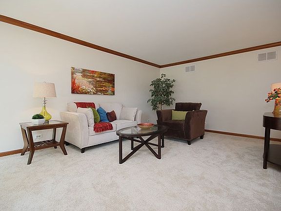 4th image of 1337 Green Trails Dr