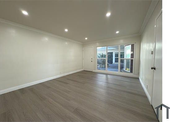 1st image of 5110 Harold Way #7