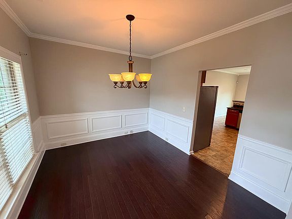 3rd image of 5149 Sand Hill Dr