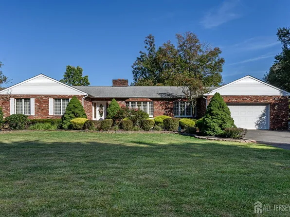 1404 Columbus Rd, Burlington, NJ 08016