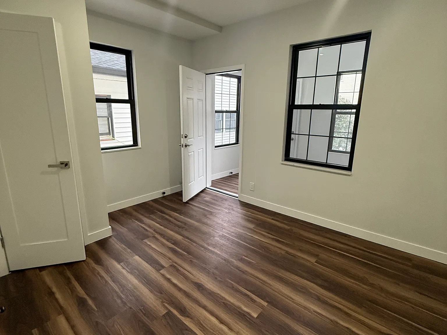 2 bed, $3,500 — Photo 2