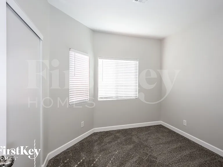 6138 Sydney Bay Ct — Photo 12