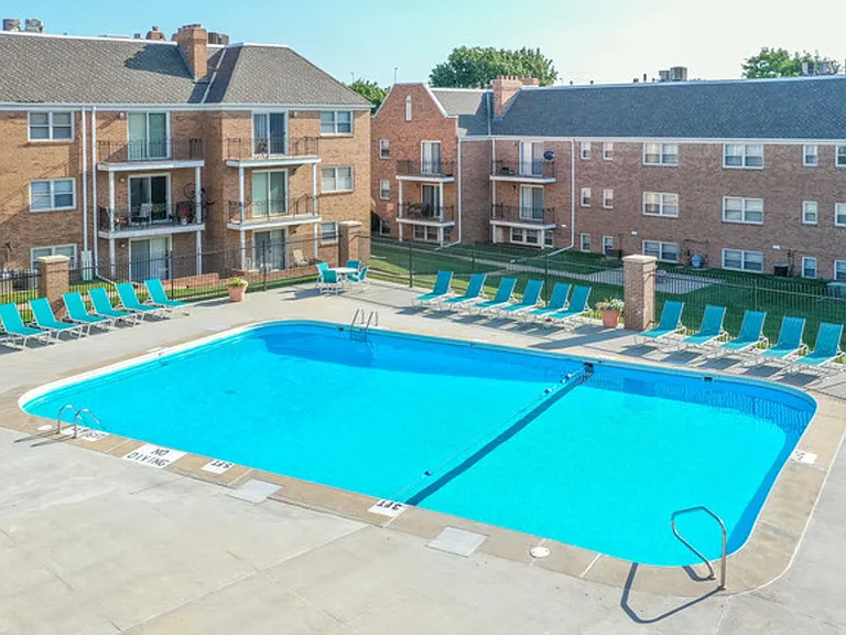 The Heights Apartments — Photo 105