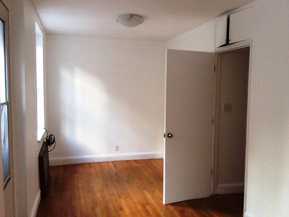 3rd image of 949 2nd Ave Fl 2