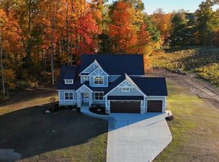 3228 Hideaway Dr, Caledonia, MI 49316