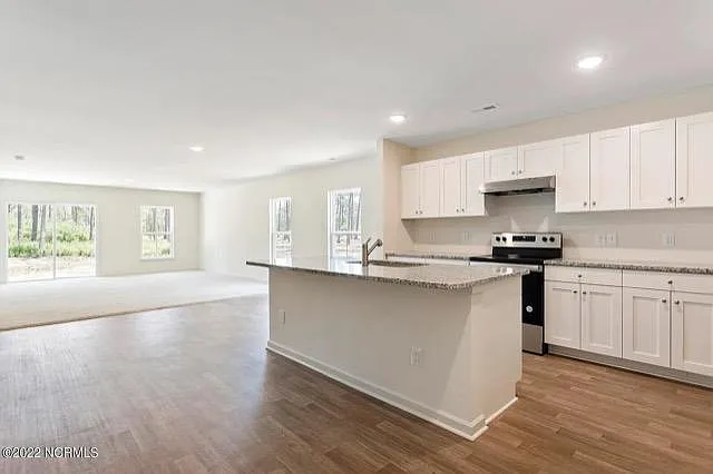 851 Pine Needle Rd — Photo 4