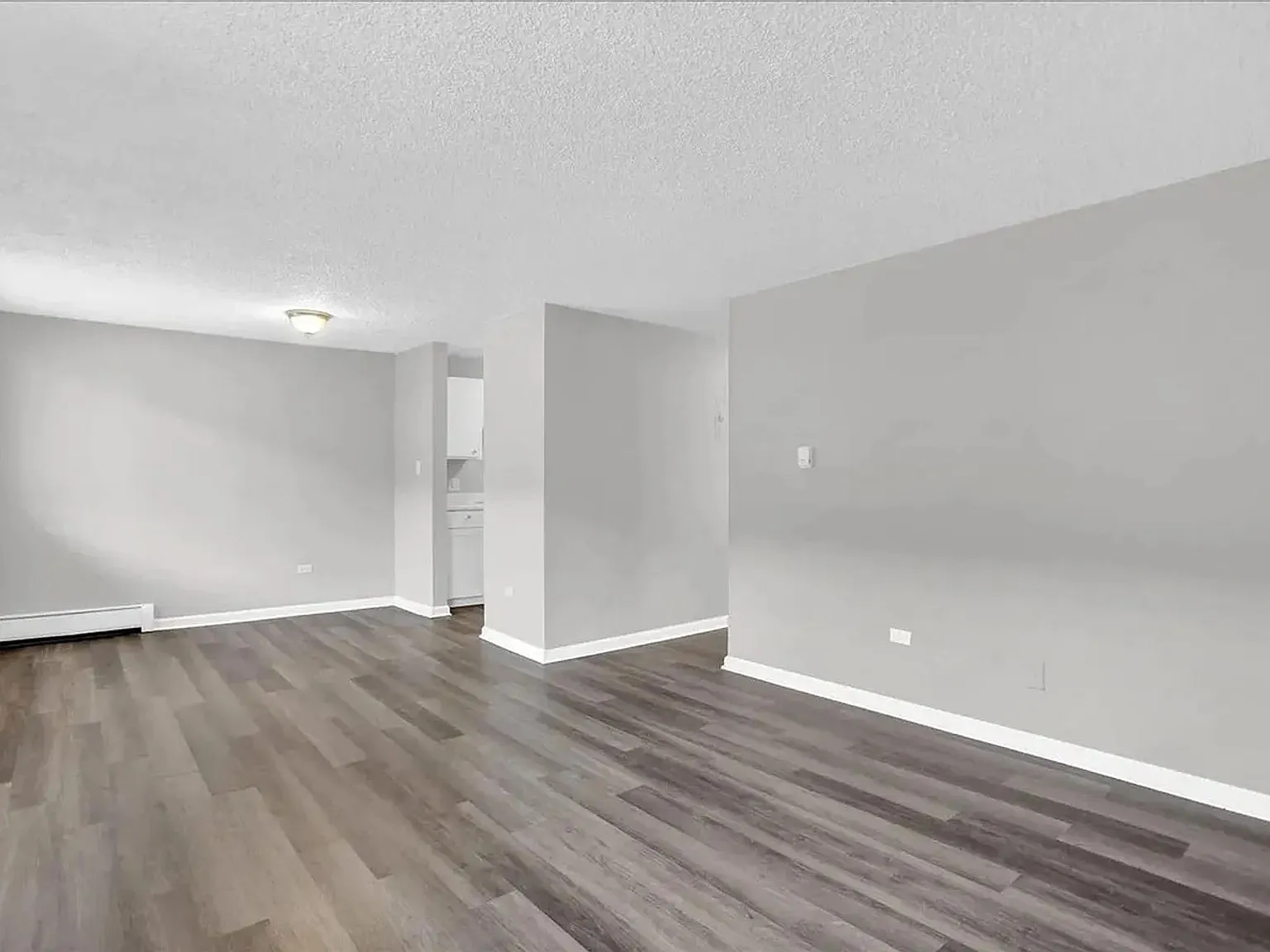 Welcome Home to Moline Apartments in Aurora! — Photo 2
