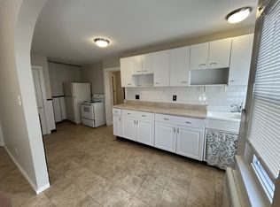 2 Ureco Ter #2R, Worcester, MA 01602