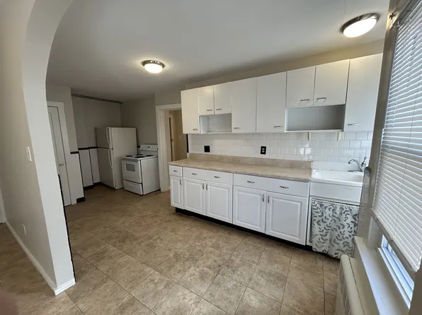 2 Ureco Ter, Worcester, MA