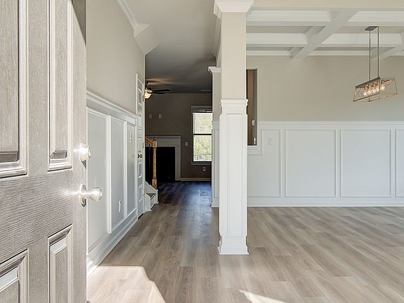 3rd image of 866 Orwell Dr #Zayurf