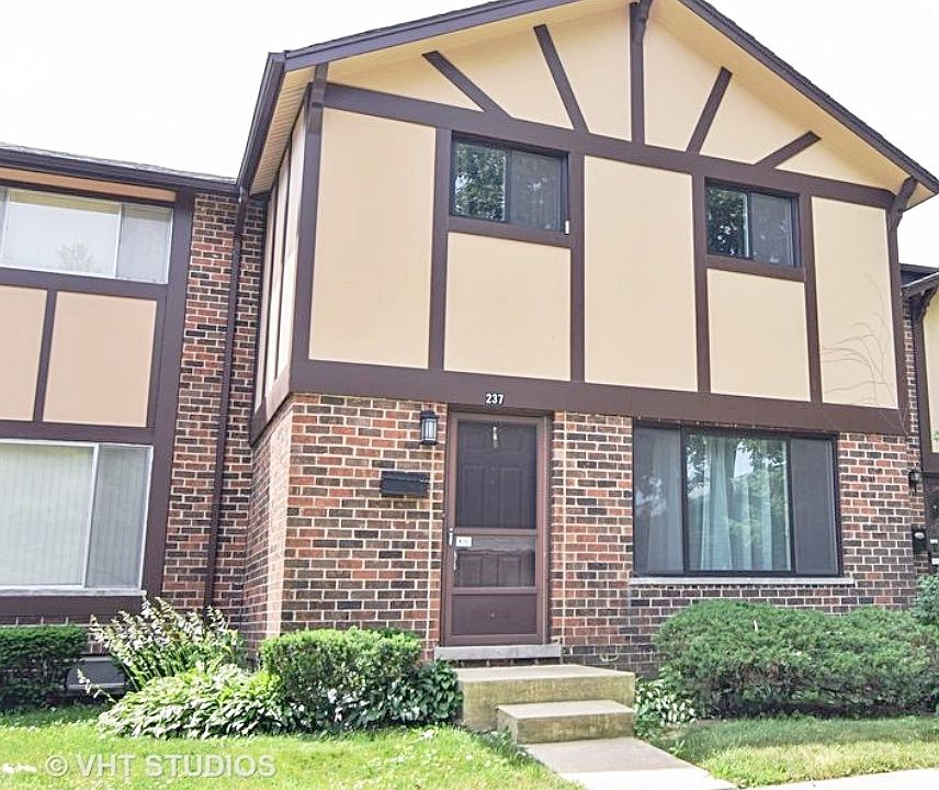 1st image of 18W245 Knollwood Ln