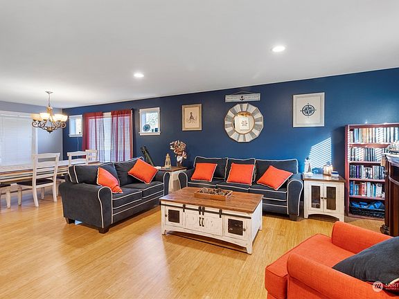 4th image of 17602 93rd Avenue Ct E
