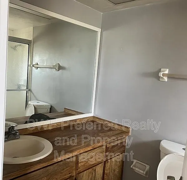 4341 Country Club Blvd #1 — Photo 1