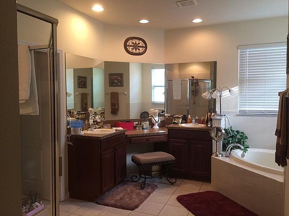 3rd image of 7968 Camden Woods Dr