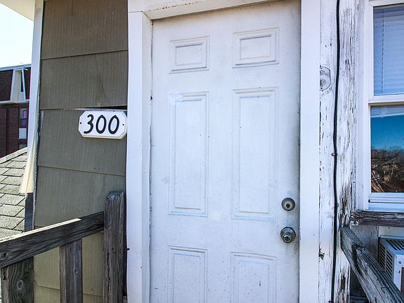 3rd image of 1208 Paquin St #300