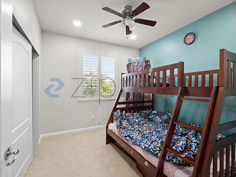 633 Farrington St — Photo 21