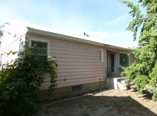 429 3rd Ave W, Gooding, ID 83330